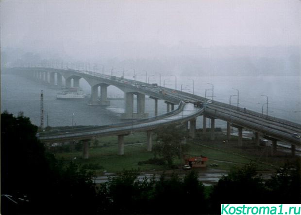 Достопримечательности города Кострома, мост через реку Волга